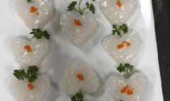 粉蒸萝卜烩藕丸和糍粑鱼